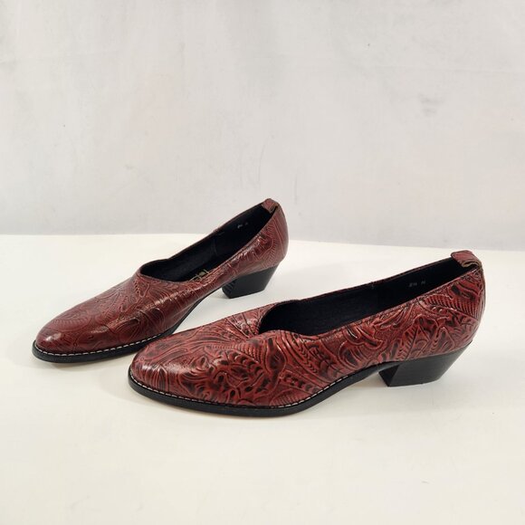 Tic-Tac-Toes Red Tooled Leather Shoe Women's US Size 8.5 Pump Low Heel - Picture 2 of 12